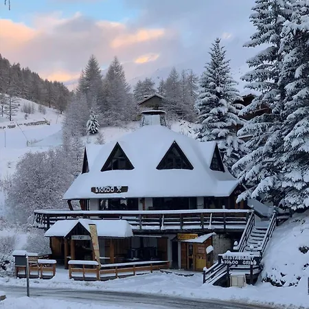 4 People Down The Slopes- La Foux D'allos *